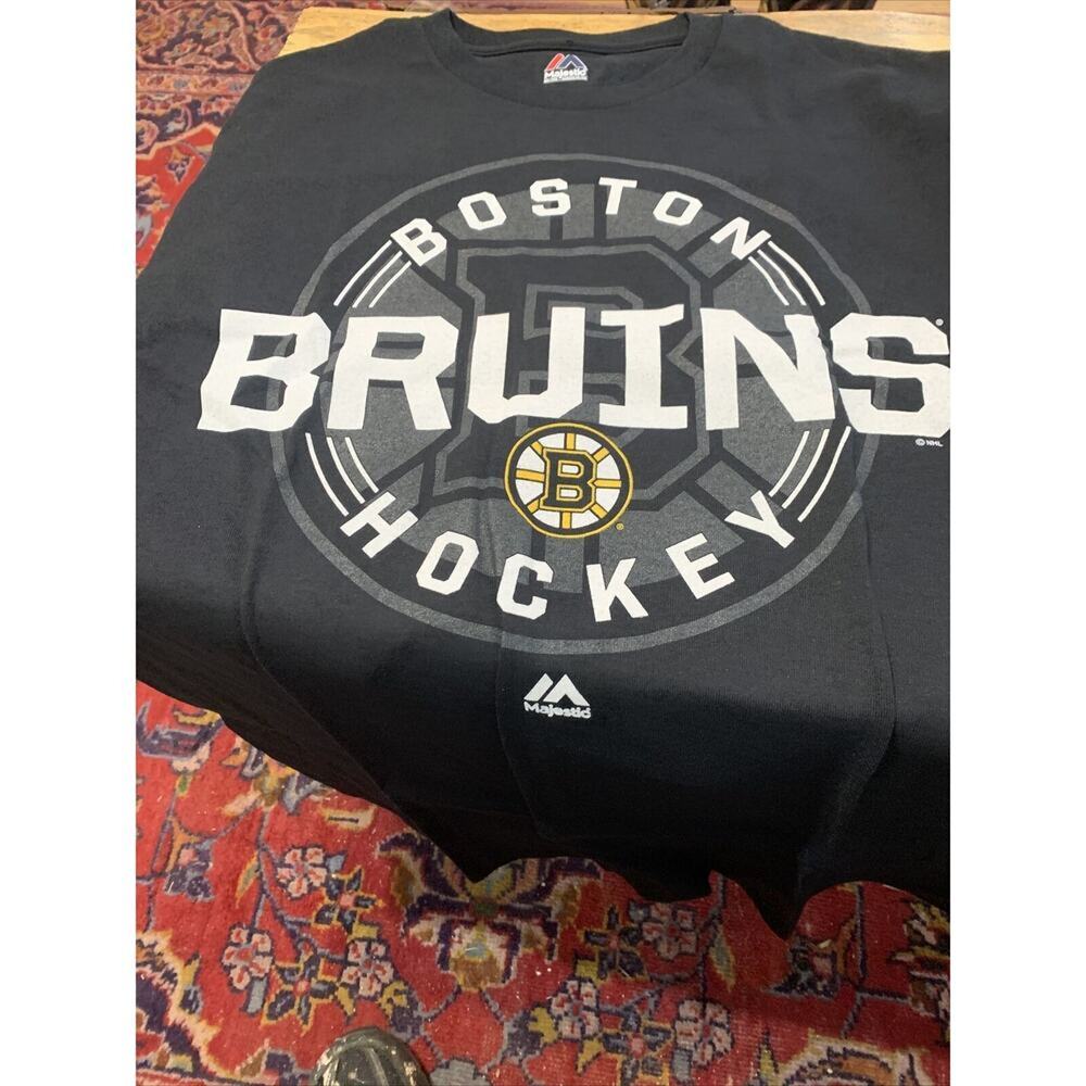 Majestic Boston Bruins Hockey T-Shirt Men Medium Black NHL Fan Gear Short Sleeve